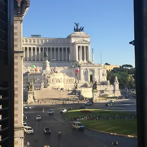 Luxury Piazza Venezia Hotel